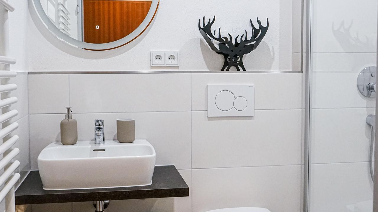 01_ferienwohnung_bergzeit_bad__2_ 01_ferienwohnung_bergzeit_bad__2_